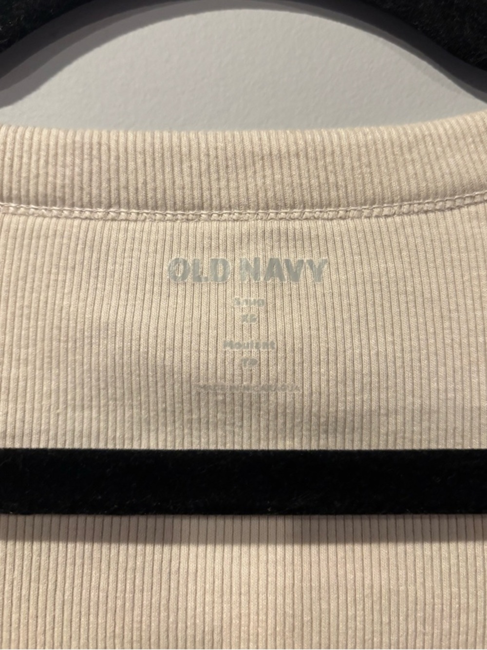 💕3/$25💕 Old Navy Snug Scoop Neck Long Sleeve Top - Picture 3 of 4